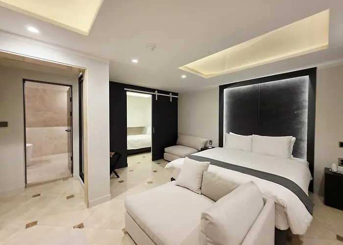 Blueduck Hotel