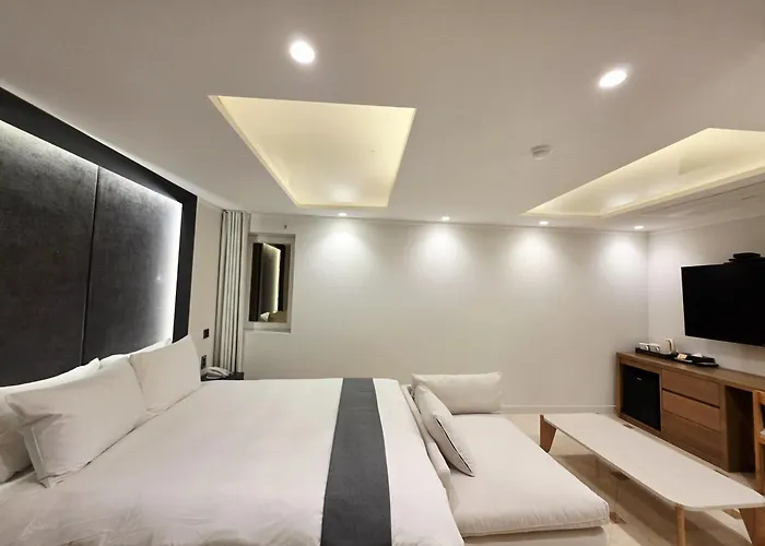 Blueduck Hotel *